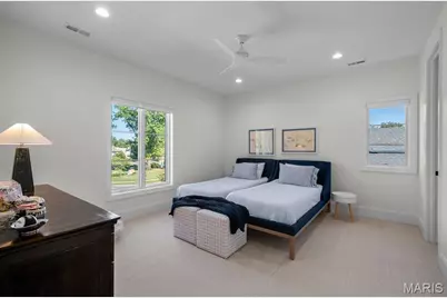 321 N Forsyth Boulevard, Clayton, MO 63105 - Photo 40