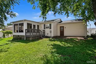 719 Waterfall Dr, Florissant, MO 63034 - Photo 2
