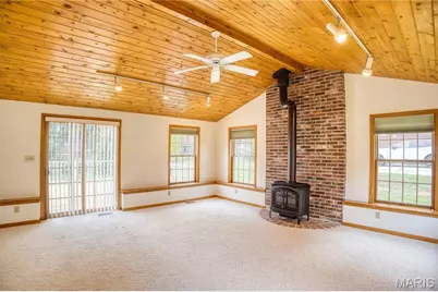 9402 Pine Avenue, Brentwood, MO 63144 - Photo 12