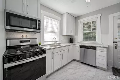 7370 Carleton Avenue, University City, MO 63130 - Photo 6