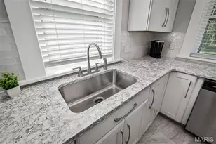 7370 Carleton Ave, University City, MO 63130 - Photo 24