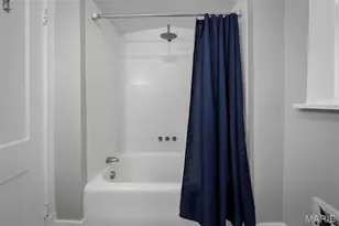 7370 Carleton Ave, University City, MO 63130 - Photo 34