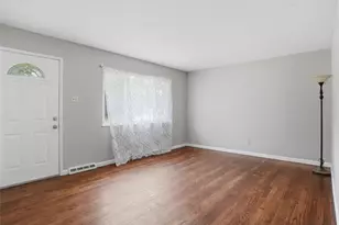 4514 Niagara Dr, Saint Louis, MO 63129 - Photo 8