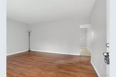 4514 Niagara Drive, Saint Louis, MO 63129 - Photo 6