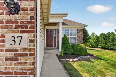 37 Sommer Circle Drive, O'Fallon, MO 63368 - Photo 2