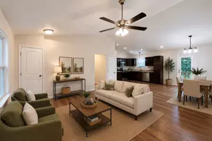 807 Navajo Trail, Warrenton, MO 63383 - Photo 2