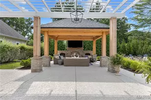 12319 Harflo Ln, Town and Country, MO 63131 - Photo 16