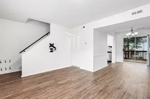 8912 N Swan Cir, Brentwood, MO 63144 - Photo 6