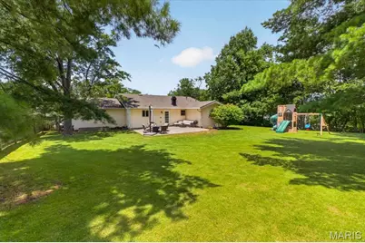 704 Clayworth Drive, Ballwin, MO 63011 - Photo 38