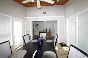 2830 Springridge Dr, Saint Louis, MO 63129 - Photo 8