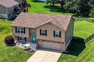 15 Fredde Ct, Wentzville, MO 63385 - Photo 1