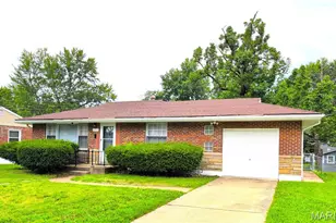 10135 Jepson Dr, Bellefontaine Neighbors, MO 63137 - Photo 1
