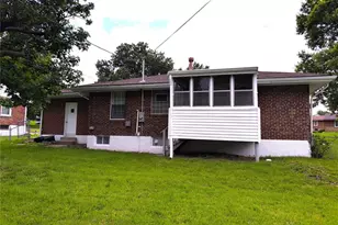 10135 Jepson Dr, Bellefontaine Neighbors, MO 63137 - Photo 22