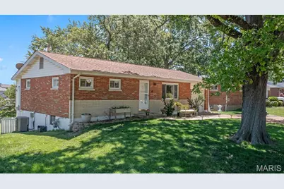 9828 Whitcomb Lane, Affton, MO 63123 - Photo 36