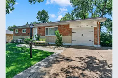 9828 Whitcomb Lane, Affton, MO 63123 - Photo 2