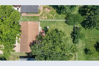 9828 Whitcomb Lane, Affton, MO 63123 - Photo 32
