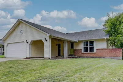 1937 Rule Avenue, Maryland Heights, MO 63043 - Photo 2