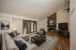 737 Country Heights Ct, Manchester, MO 63021 - Photo 2