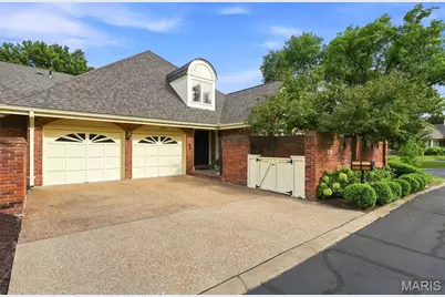 2252 Croydon Walk, Saint Louis, MO 63131 - Photo 2