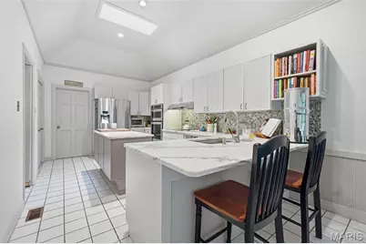 2252 Croydon Walk, Saint Louis, MO 63131 - Photo 8