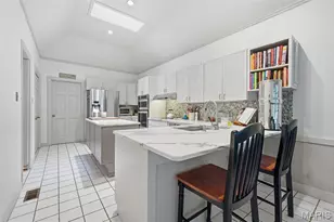 2252 Croydon Walk, Saint Louis, MO 63131 - Photo 8
