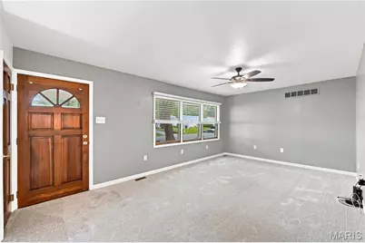 80 La Venta Drive, Florissant, MO 63031 - Photo 2