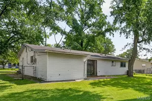 1230 Flicker Dr, Florissant, MO 63031 - Photo 30