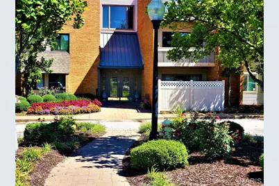 950 E. Rue De La Banque, Creve Coeur, MO 63141 - Photo 10