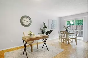 10451 Corbeil Dr, Creve Coeur, MO 63146 - Photo 2