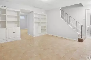10451 Corbeil Dr, Creve Coeur, MO 63146 - Photo 16