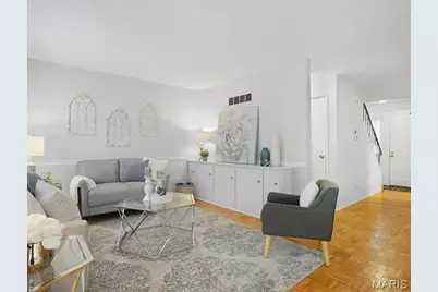10451 Corbeil Drive, Creve Coeur, MO 63146 - Photo 6