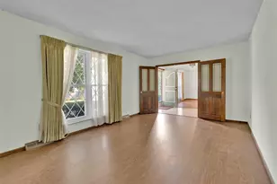 3566 Crowndun Dr, Saint Louis, MO 63129 - Photo 8