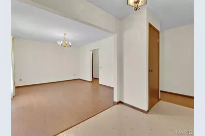 3566 Crowndun Drive, Saint Louis, MO 63129 - Photo 4