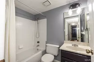 7515 Triwoods Dr, Shrewsbury, MO 63119 - Photo 18