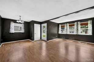 10917 Larkspur Dr, Unincorporated, MO 63123 - Photo 4