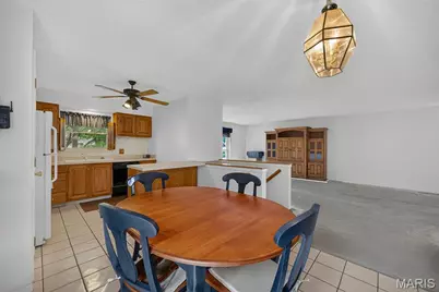 2485 Pheasant Run Drive, Maryland Heights, MO 63043 - Photo 14