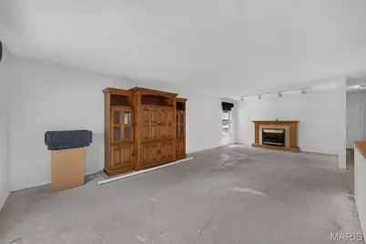 2485 Pheasant Run Drive, Maryland Heights, MO 63043 - Photo 2