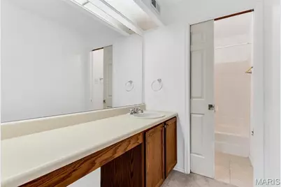 5353 N Kenrick Parke Drive #205, Saint Louis, MO 63119 - Photo 22