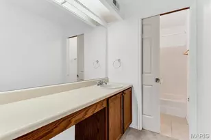 5353 N Kenrick Parke Dr, Saint Louis, MO 63119 - Photo 22