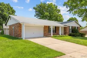 14802 Verdun Estates Dr, Florissant, MO 63034 - Photo 2