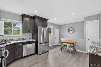2512 Wellesley Drive, High Ridge, MO 63049 - Photo 8