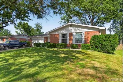 14010 Sunland Drive, Florissant, MO 63034 - Photo 2