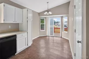 5304 Bay Wind Ct, Florissant, MO 63034 - Photo 10