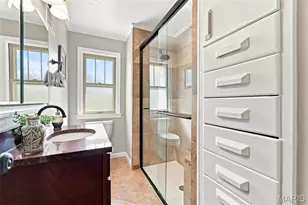 1904 Elm St St, Saint Charles, MO 63301 - Photo 10