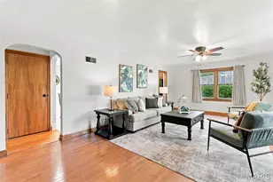 1904 Elm St St, Saint Charles, MO 63301 - Photo 2