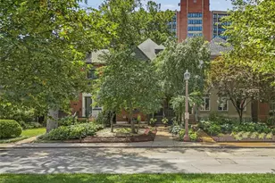 4446 Laclede Ave, Saint Louis, MO 63108 - Photo 90
