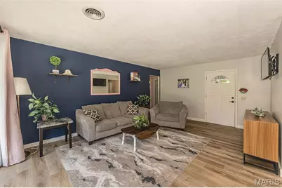 7104 Fernbrook Drive, Saint Louis, MO 63123 - Photo 8