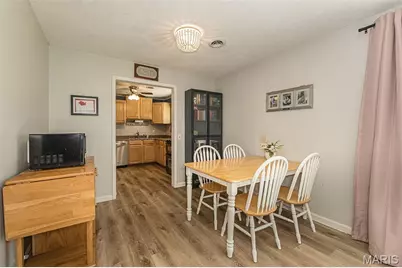 7104 Fernbrook Drive, Saint Louis, MO 63123 - Photo 10
