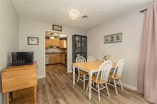 7104 Fernbrook Dr, Saint Louis, MO 63123 - Photo 10