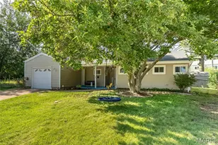 7104 Fernbrook Dr, Saint Louis, MO 63123 - Photo 2